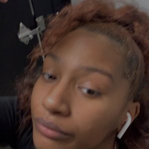 Meet your Posher, Timia